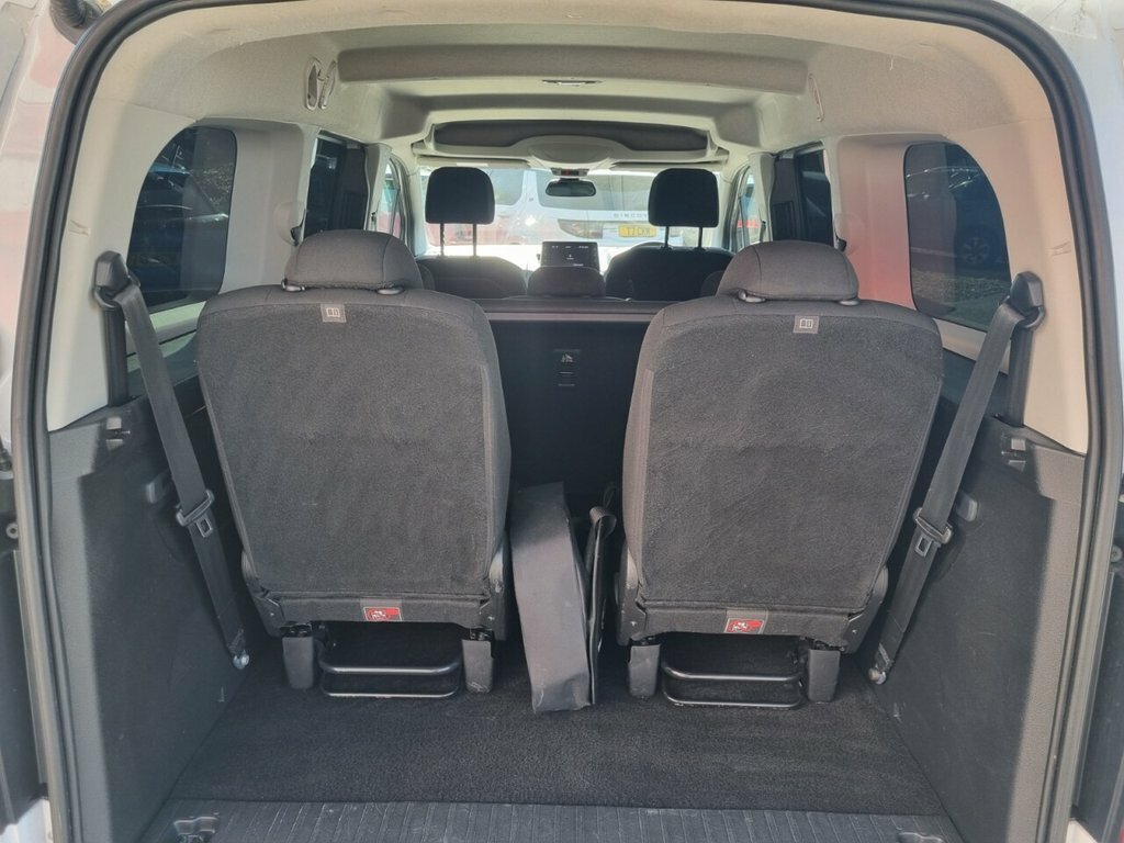 Vauxhall Combo-e Life Mpv KE72NRF White #2