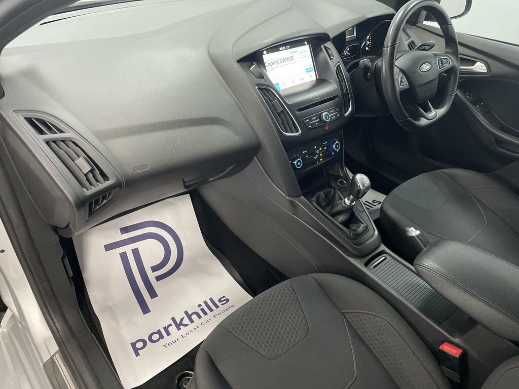 Ford Focus 1L St-line CP18EJC Silver #4