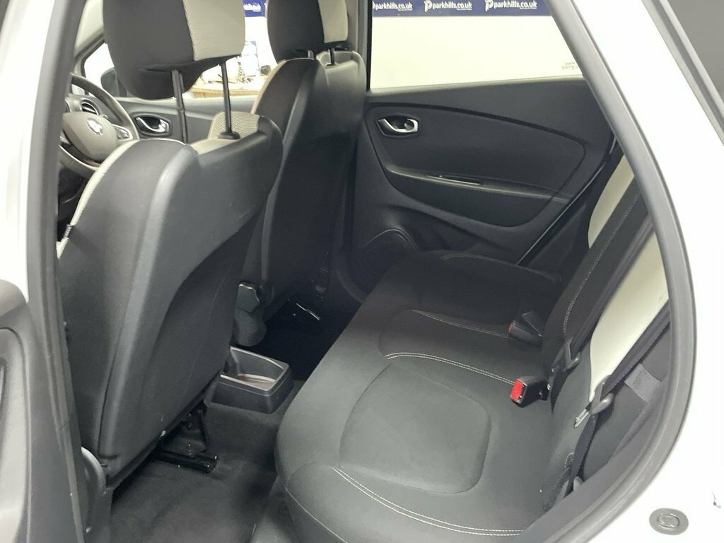 Renault Captur 0.9L Iconic MK68JBV White #5