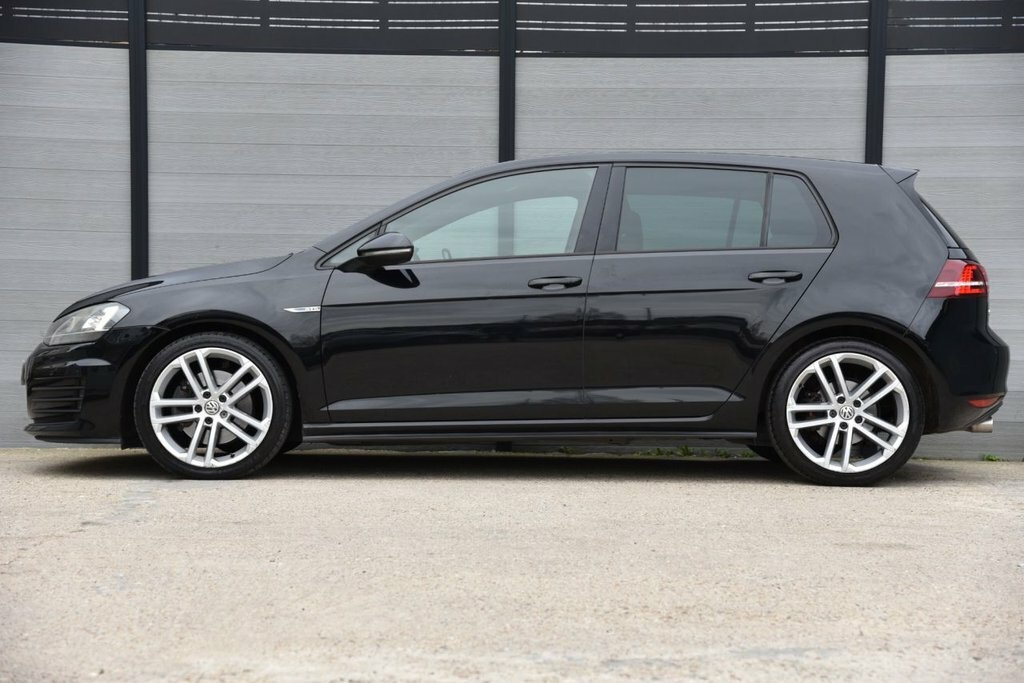 Volkswagen Golf 2L Gtd NJ64HHW Black #6