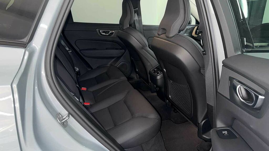 Volvo XC60 Plus, B5 Awd Mild Hybrid, Dark WF75CDZ Grey #6