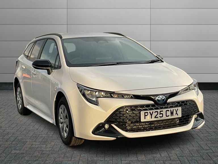 Toyota Corolla 1.8 Vvt-i Hybrid 140 Commercial White