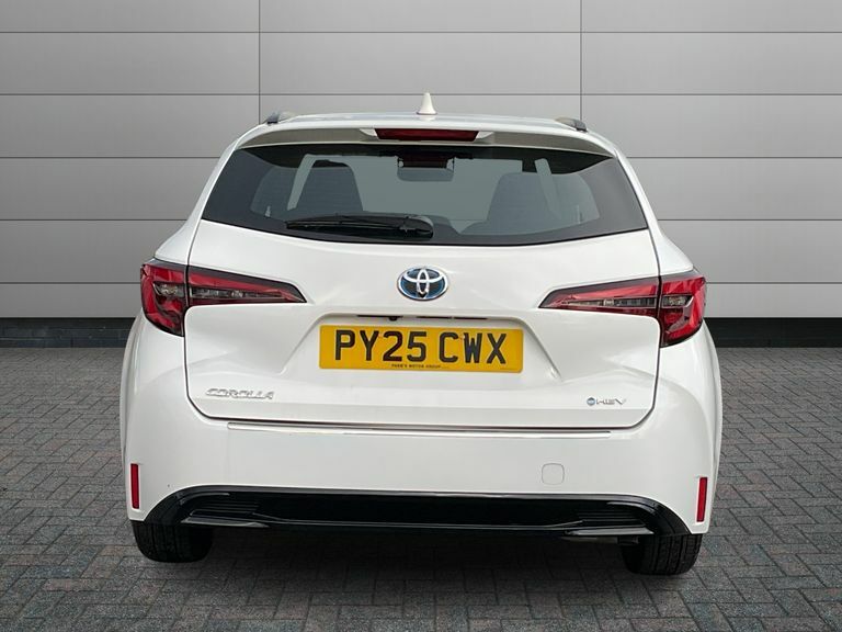 Toyota Corolla 1.8 Vvt-i Hybrid 140 Commercial PY25CWX White #4