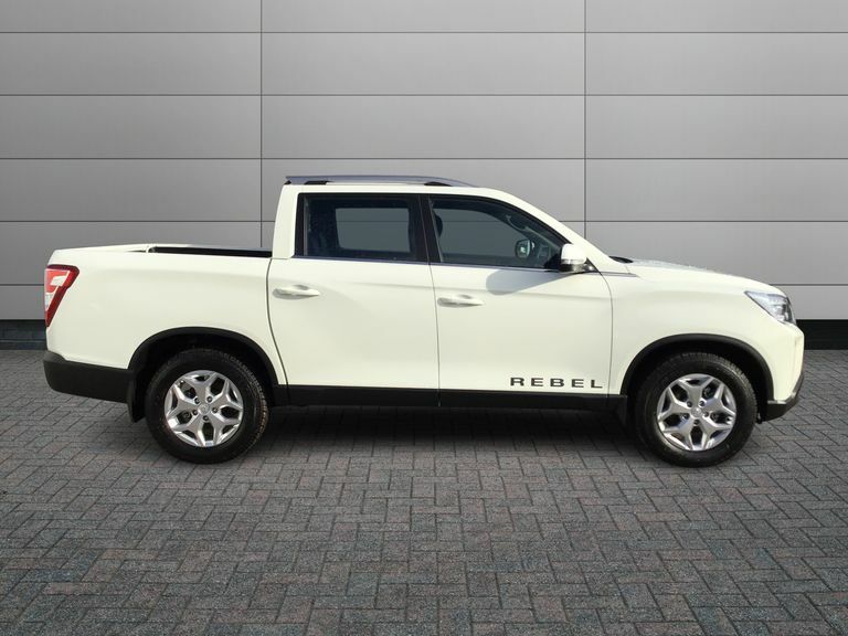SsangYong Musso 2.2 Double Cab Pick Up Rebel White #5