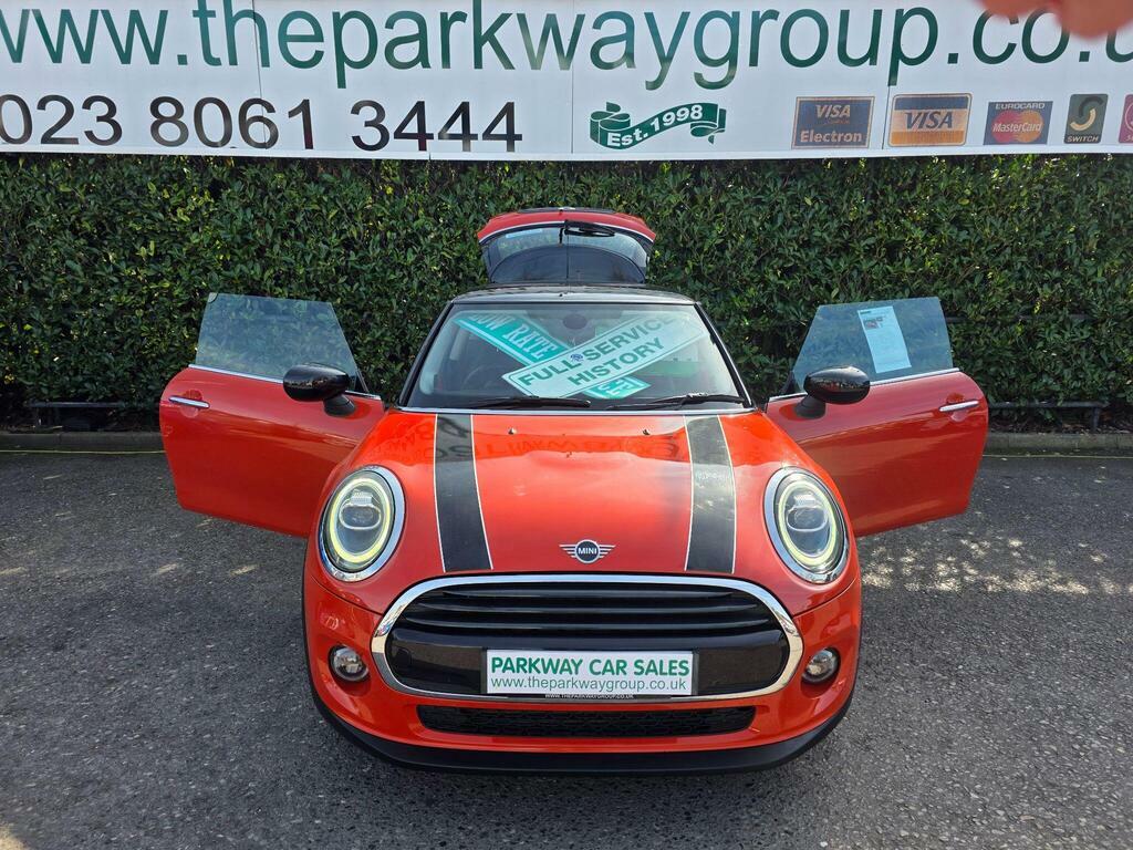 Mini Hatch 1.5 Cooper Classic Euro 6 S S HF69LYP Orange #2