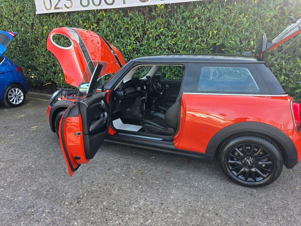 Mini Hatch 1.5 Cooper Classic Euro 6 S S HF69LYP Orange #5