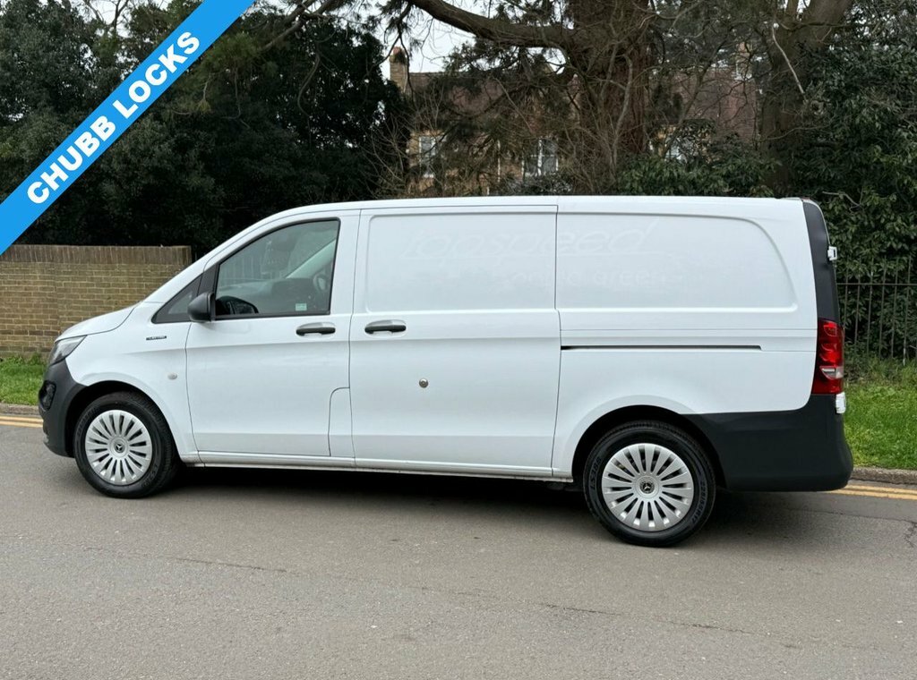 Mercedes-Benz eVito Mpv YK72EWW White #4