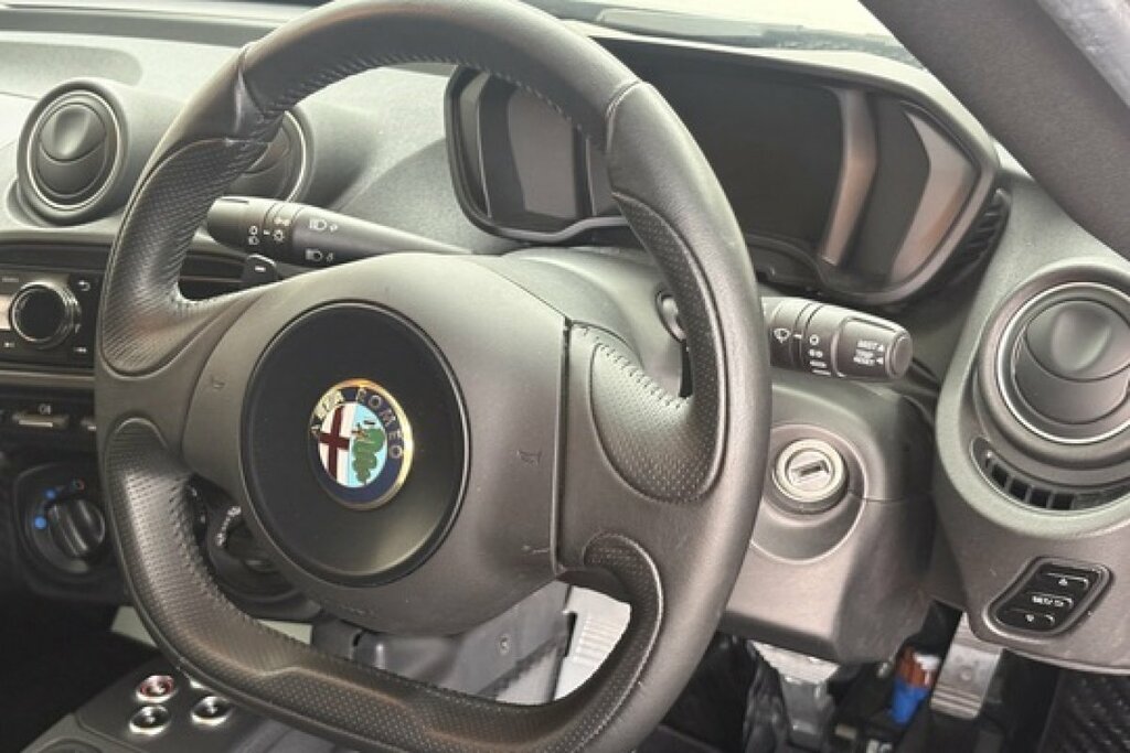Alfa Romeo 4C Coupe 2dr Red #25