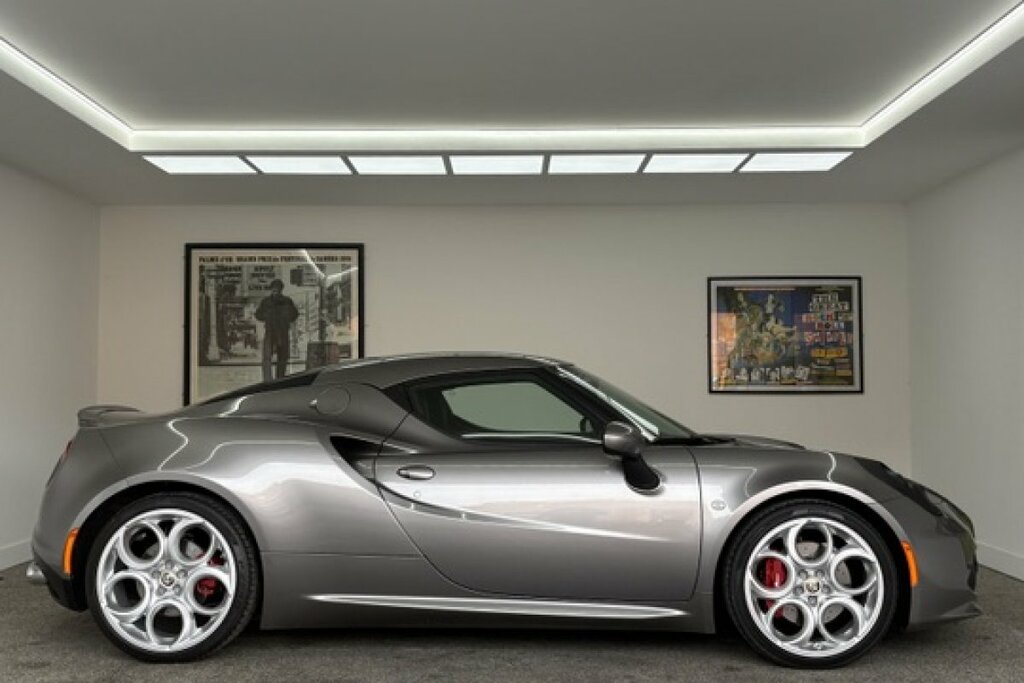 Alfa Romeo 4C Coupe 2dr Red #35