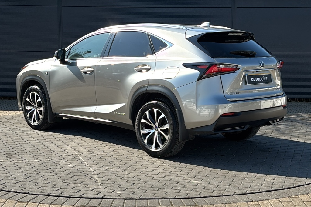 Lexus NX 300H 2.5 F-sport Cvt 195 Ps Silver #3