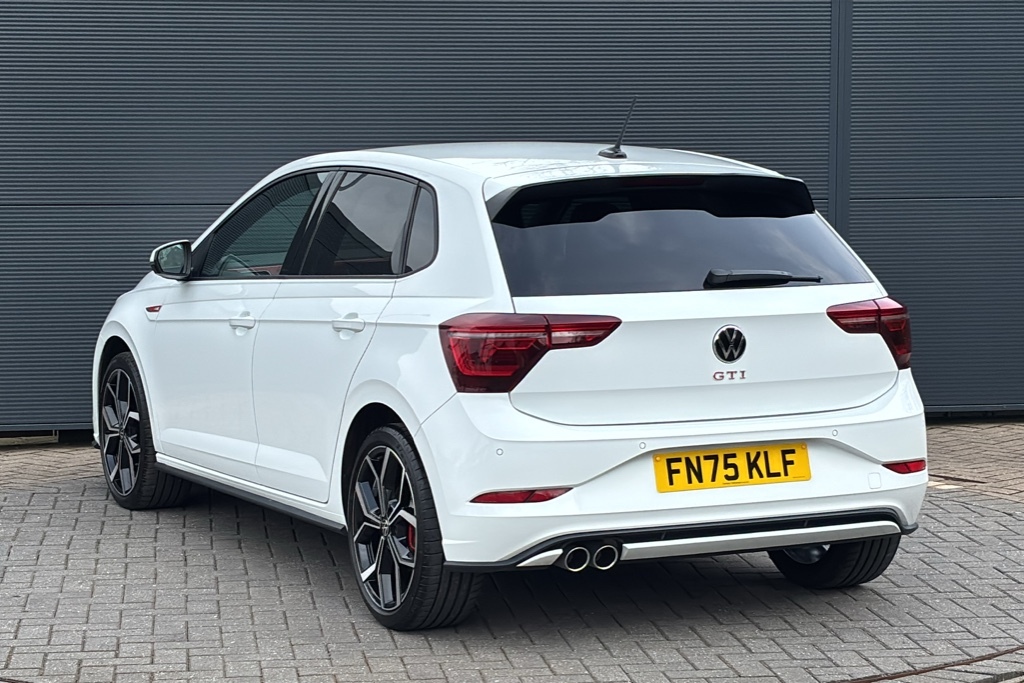Volkswagen Polo 2.0 Tsi Gti Dsg 207 Ps FN75KLF White #3