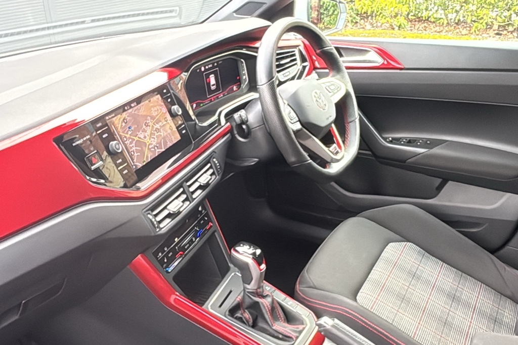 Volkswagen Polo 2.0 Tsi Gti Dsg 207 Ps FN75KLF White #2