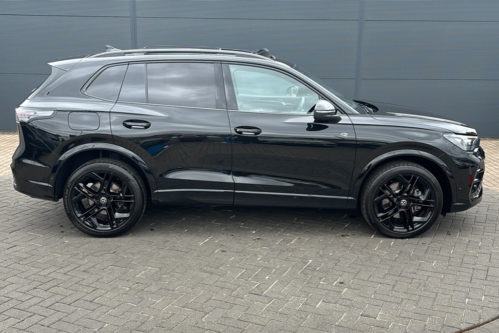 Volkswagen Tiguan 2.0 Tsi 265 4Motion Black Edition Dsg 265 Ps FN75KTJ Black #4