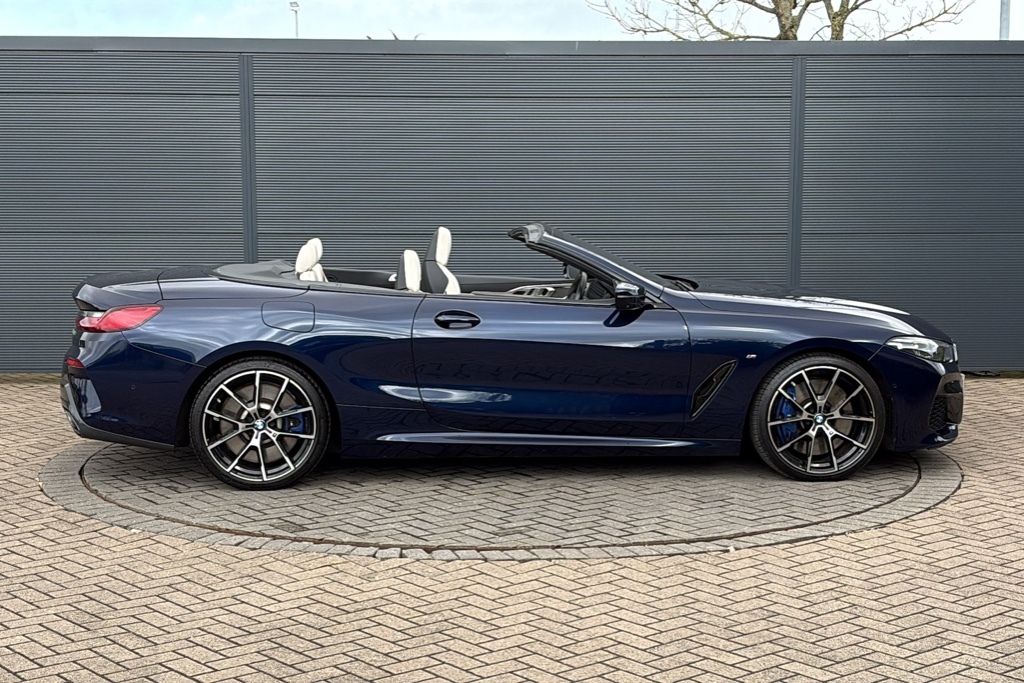 BMW 8 Series M850i Xdrive 530 Ps Blue #4