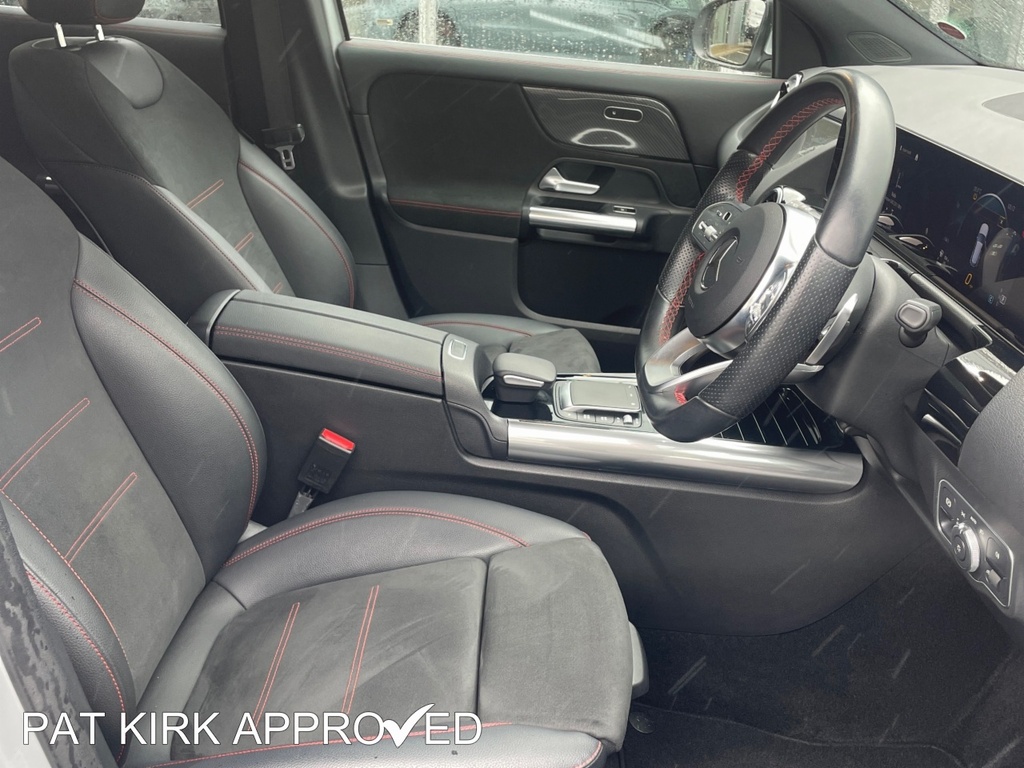 Mercedes-Benz GLA Class Gla 200D Amg Line Executive Silver #5