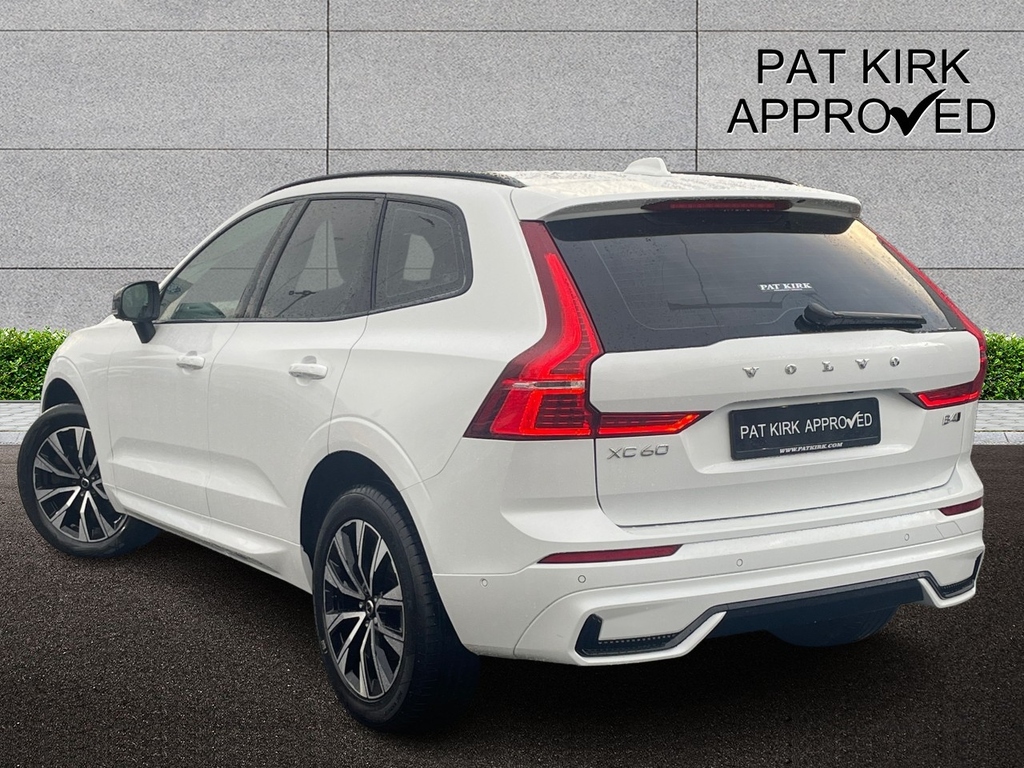 Volvo XC60 2.0 B4d Plus Dark Awd Geartronic NL23LBK White #2