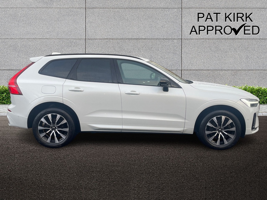 Volvo XC60 2.0 B4d Plus Dark Awd Geartronic NL23LBK White #3
