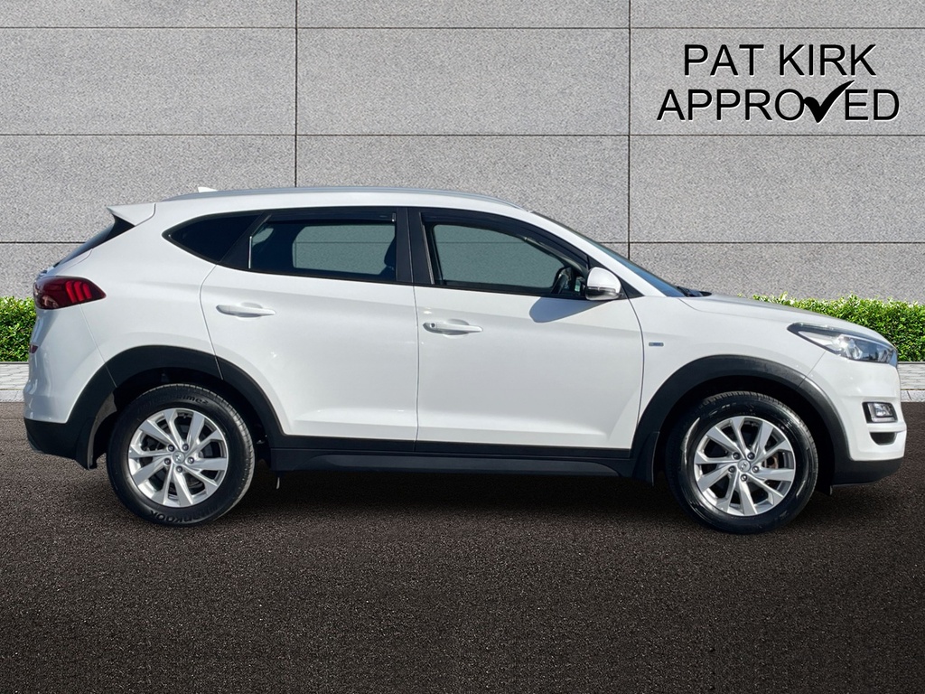 Hyundai Tucson 1.6 Crdi 136 Se Nav 2Wd Dct MJ70UET White #3