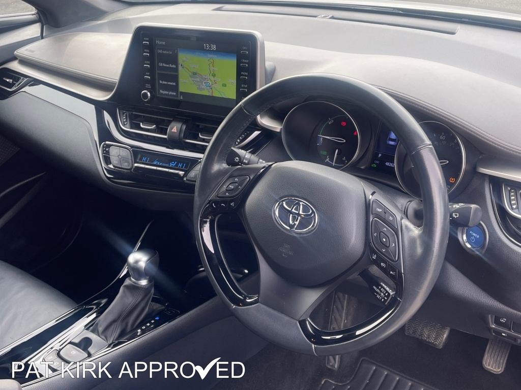 Toyota C-Hr 1.8 Hybrid Excel Cvt YE71GYR Black #4