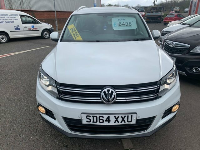 Volkswagen Tiguan 2014 2.0 Tdi Bluemotion Tech Match Suv SD64XXU White #2