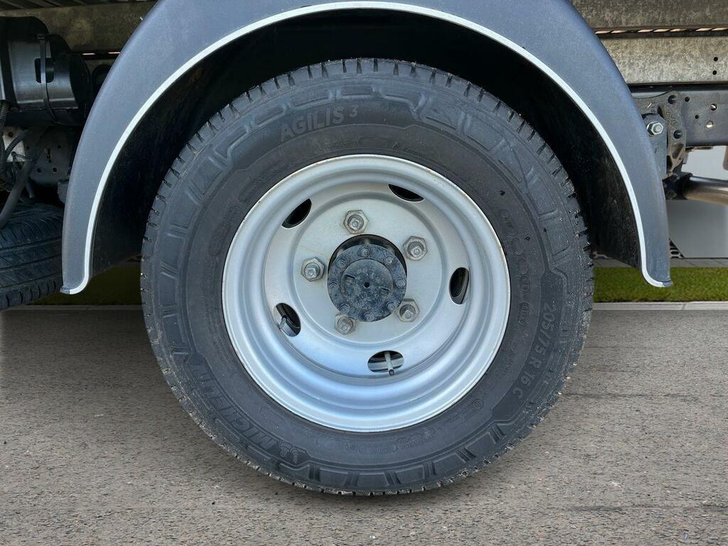 Isuzu 3L N35.150t White #7