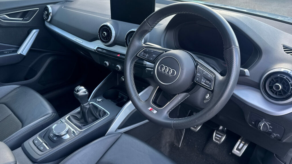 Audi Q2 30 Tfsi S Line MT72ZGG Grey #6