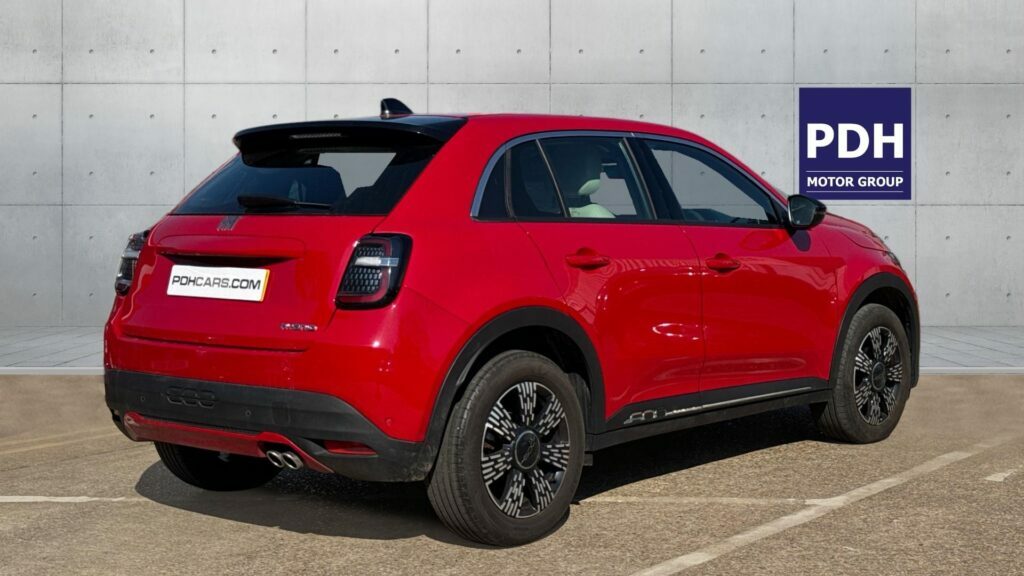 Fiat 600 1.2 Hybrid 136Bhp 48V Edct-6  Red #3