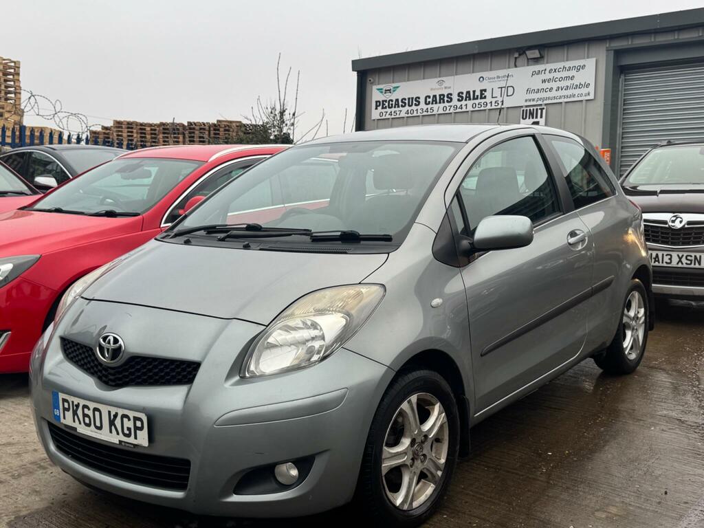 Toyota Yaris Hatchback PK60KGP #2