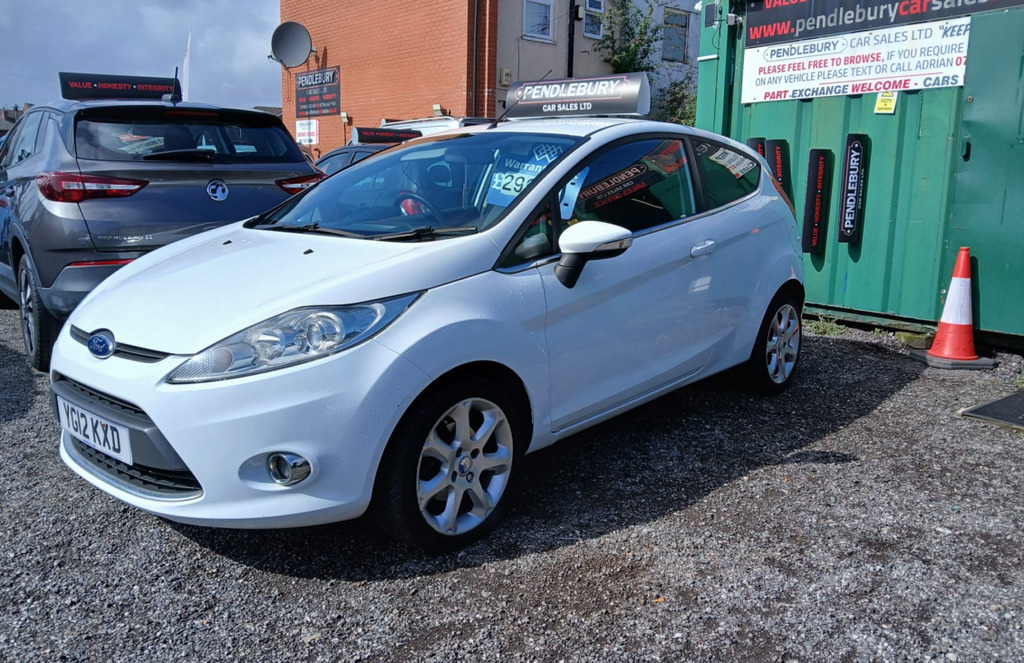 Ford Fiesta Hatchback YG12KXD Black #2