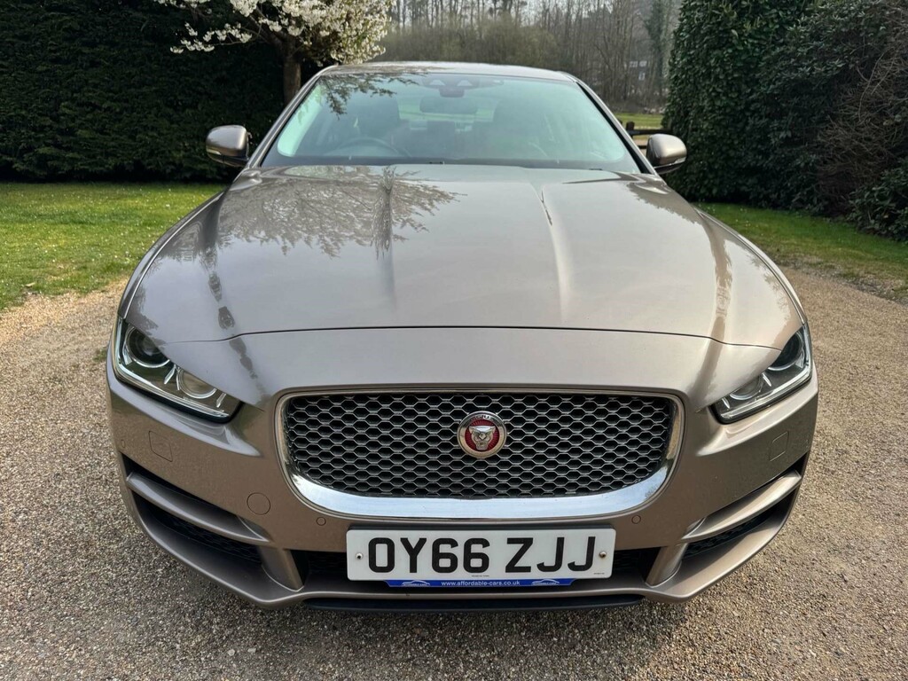 Jaguar XE Portfolio D Awd 4Wd OY66ZJJ #2