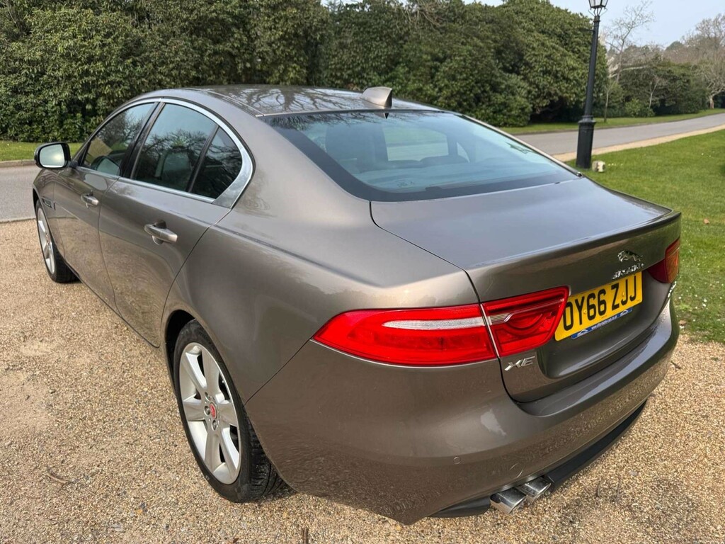 Jaguar XE Portfolio D Awd 4Wd OY66ZJJ #4