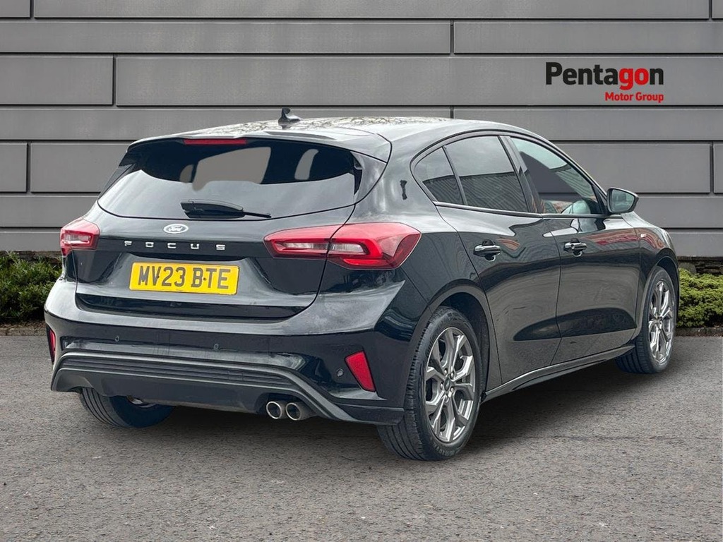 Ford Focus 1.0T Ecoboost St Line Hatchback MV23BTE Black #4