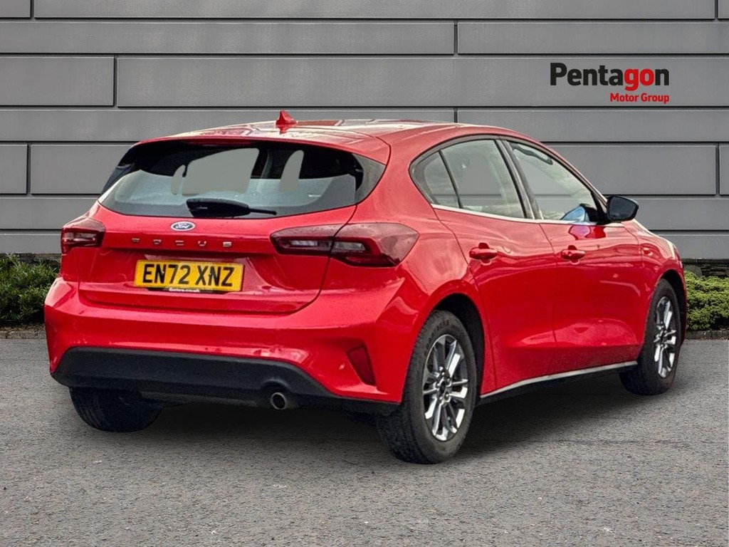 Ford Focus 1.0T Ecoboost Titanium Hatchback EN72XNZ Red #4