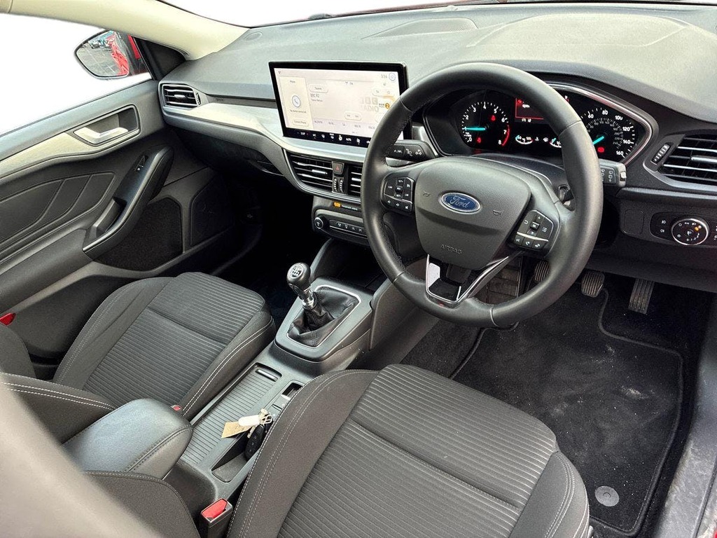 Ford Focus 1.0T Ecoboost Titanium Hatchback EN72XNZ Red #5