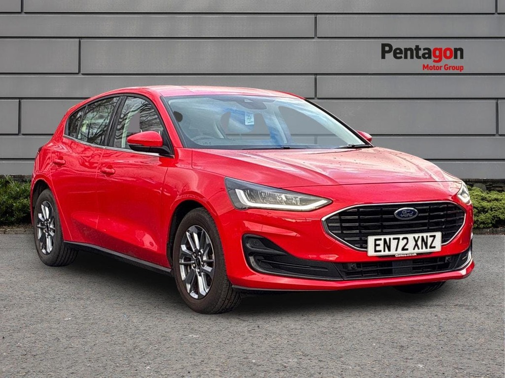 Ford Focus 1.0T Ecoboost Titanium Hatchback Red