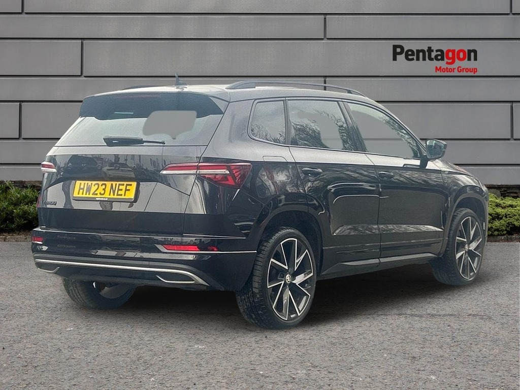 Skoda Karoq 1.5 Tsi Act Sportline Suv Dsg Euro 6 S HW23NEF Black #4