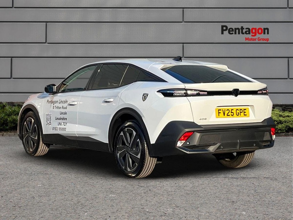Peugeot 408 1.2 Hybrid Allure Fastback Hybrid E Dsc FV25GPE White #2
