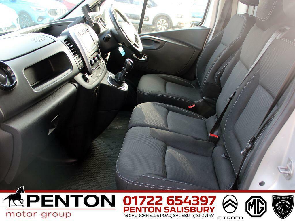 Renault Trafic 2.0 Dci Energy 28 Sport Swb Standard Roof Euro 6 HJ21MYN #2