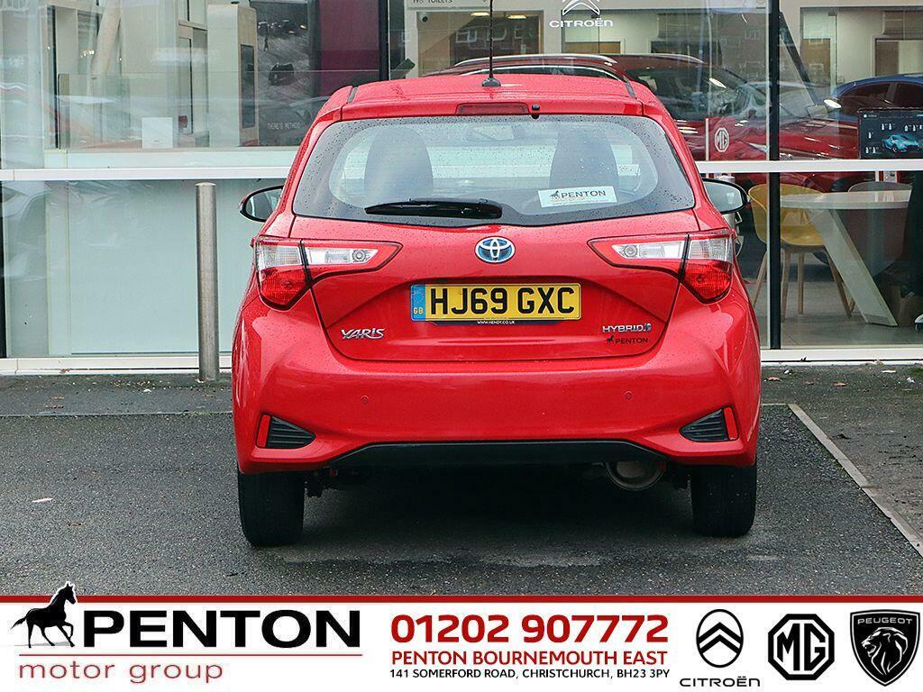 Toyota Yaris 1.5 Vvt-h Icon Tech E-cvt Euro 6 Ss HJ69GXC Red #3