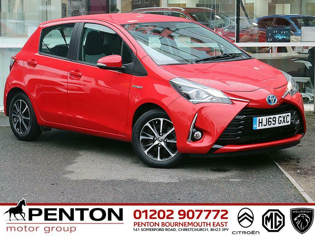 Toyota Yaris 1.5 Vvt-h Icon Tech E-cvt Euro 6 Ss Red