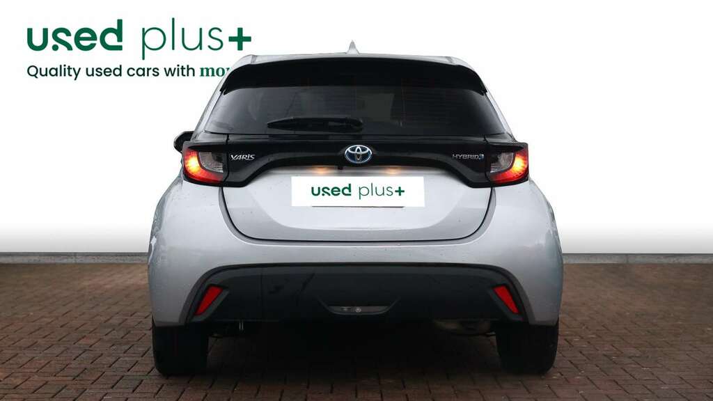 Toyota Yaris 1.5 Hybrid Icon Cvt SB22SPX Silver #6