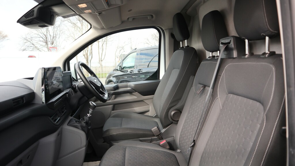 Ford Transit Custom 300 L2 Lwb H1 Limited 136Ps Eu6 6 Speed Panel Van LC24YLH White #4