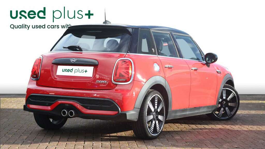 Mini Hatch 2.0 Cooper S Exclusive SA23YLZ Red #3