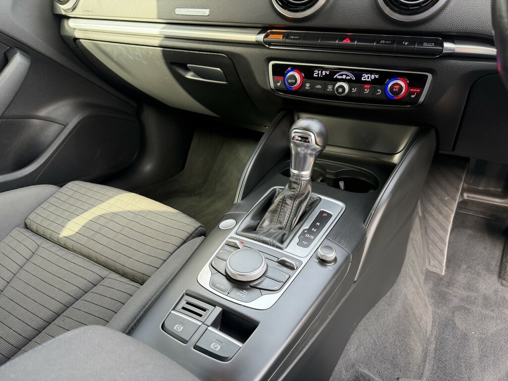 Audi A3 2.0 Tdi Sport Quattro S-tronic Fsh YS16AEB White #5