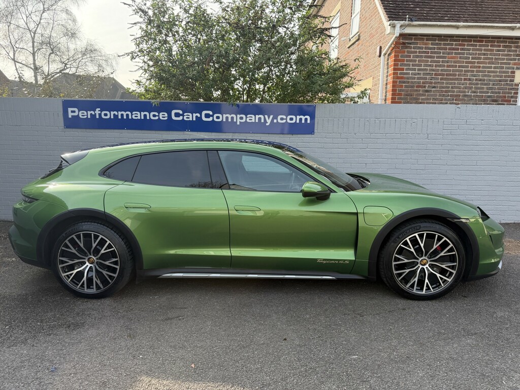 Porsche Taycan Performance Plus 93.4Kwh 4S Cross Turismo Green #2