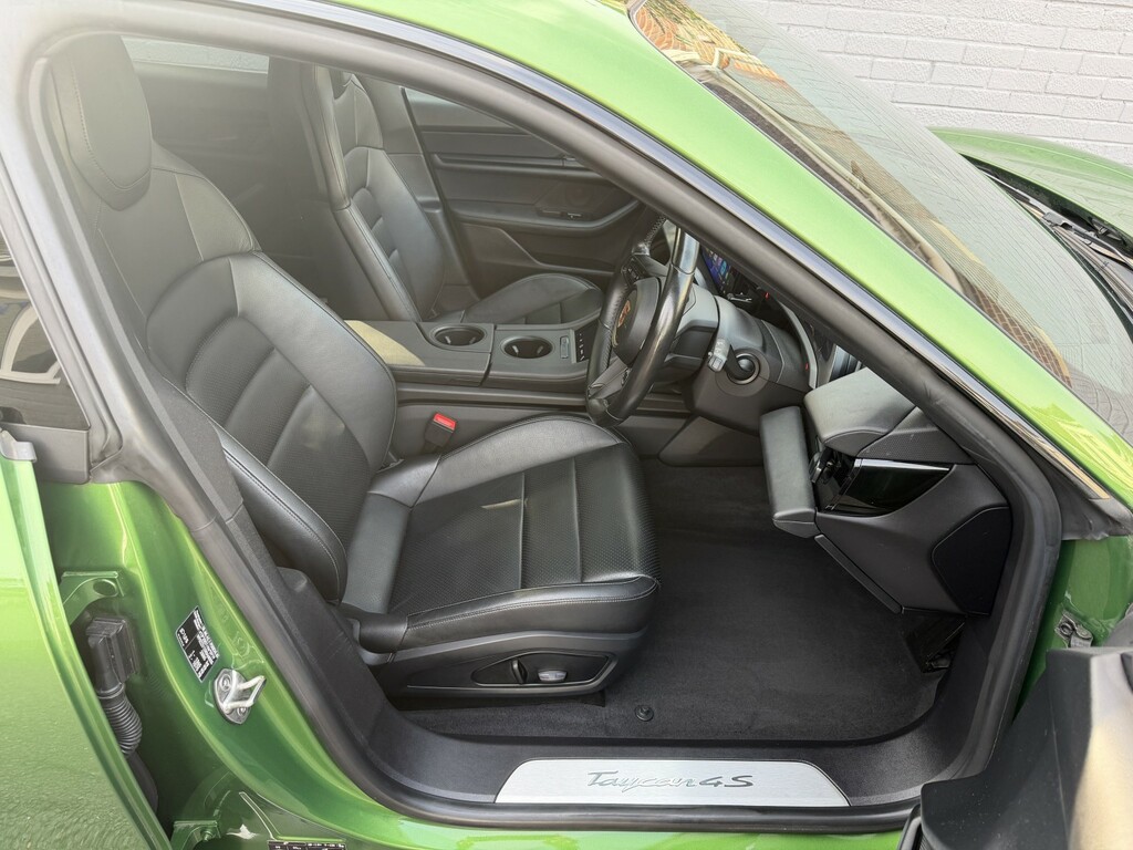 Porsche Taycan Performance Plus 93.4Kwh 4S Cross Turismo Green #3