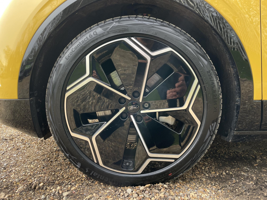Ford Capri Ev Premium EJ25JRO Yellow #5