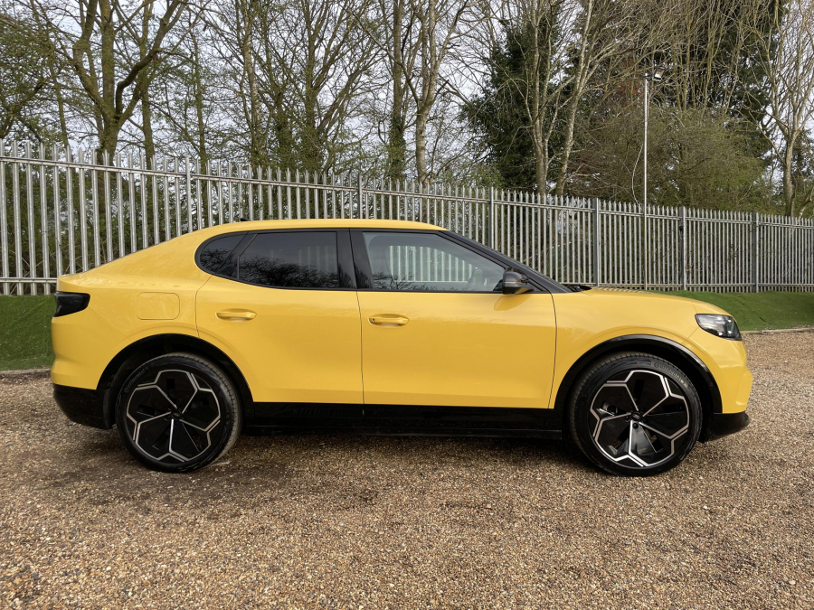 Ford Capri Ev Premium EJ25JRO Yellow #3