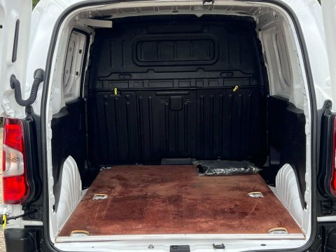 Citroen Berlingo 1.5 Bluehdi 1000 LB71CUX White #6