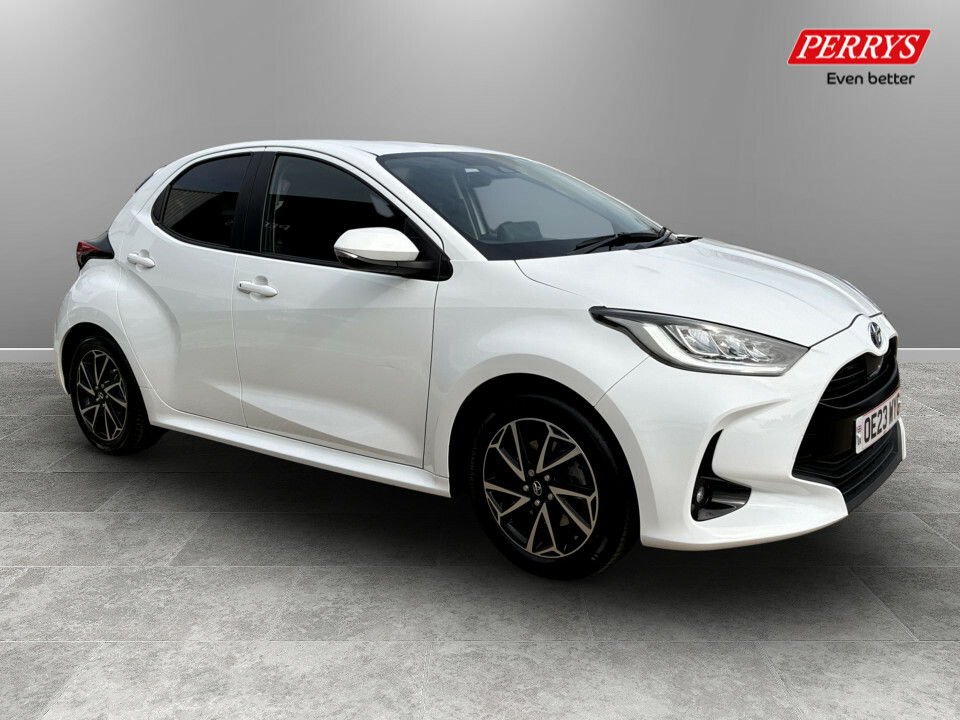 Toyota Yaris 1.5 Hybrid Design Cvt White